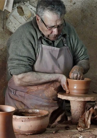 Traditional crockery factory tour experience in China tours