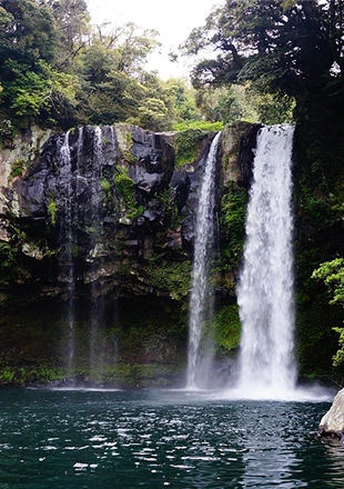 Cheonjiyeon Waterfall